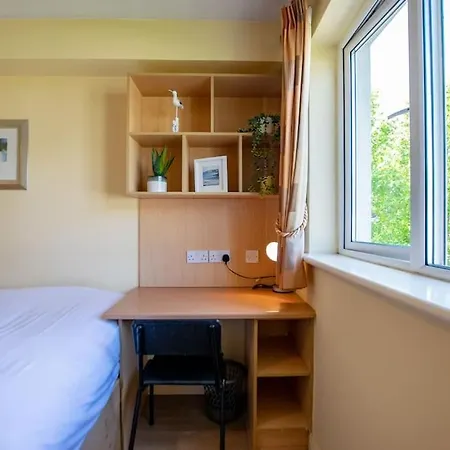 Holiday home 68 - Large Townhouse With Parking By Shortstays