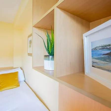 68 - Large Townhouse With Parking By Shortstays Holiday home Galway